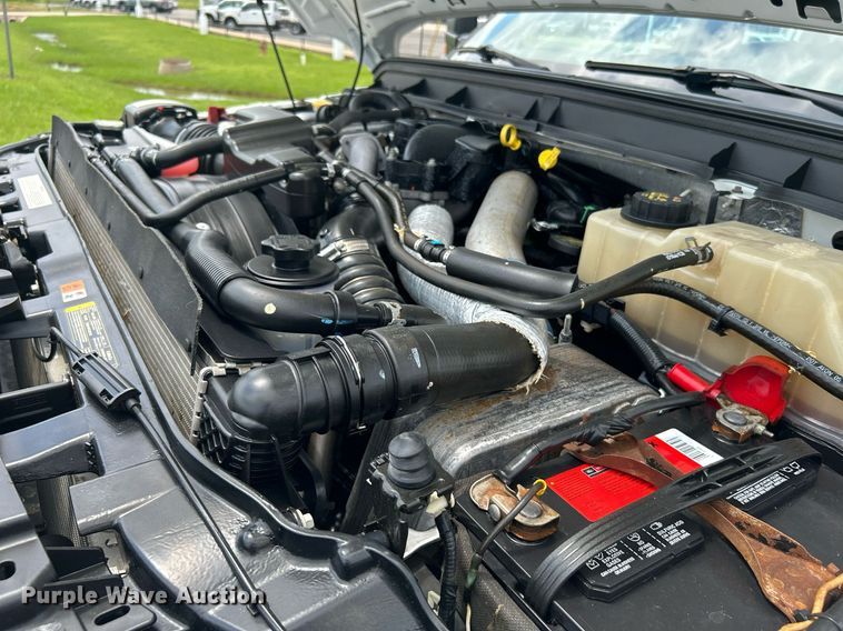 image for item DI7913 2011 Ford F550 Super Duty  Crew Cab utility / service truck