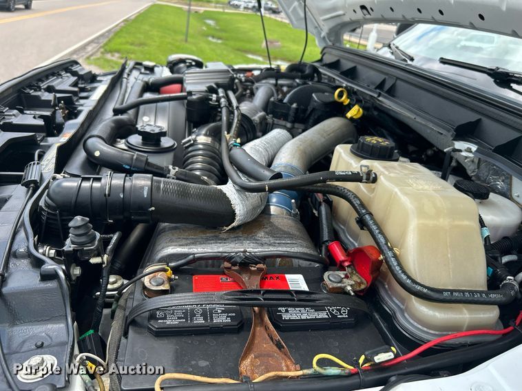 image for item DI7913 2011 Ford F550 Super Duty  Crew Cab utility / service truck