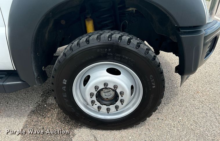 image for item DI7913 2011 Ford F550 Super Duty  Crew Cab utility / service truck