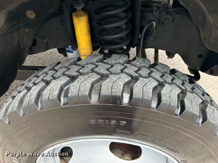 image for item DI7913 2011 Ford F550 Super Duty  Crew Cab utility / service truck