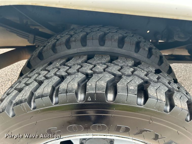 image for item DI7913 2011 Ford F550 Super Duty  Crew Cab utility / service truck