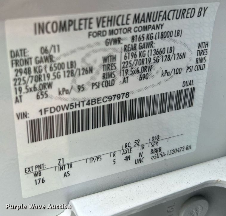 image for item DI7913 2011 Ford F550 Super Duty  Crew Cab utility / service truck