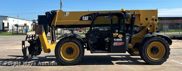 image for item DI7915 2013 Caterpillar TL1055C  telehandler