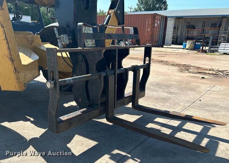 image for item DI7915 2013 Caterpillar TL1055C  telehandler