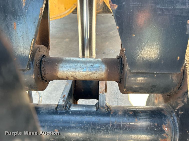 image for item DI7915 2013 Caterpillar TL1055C  telehandler