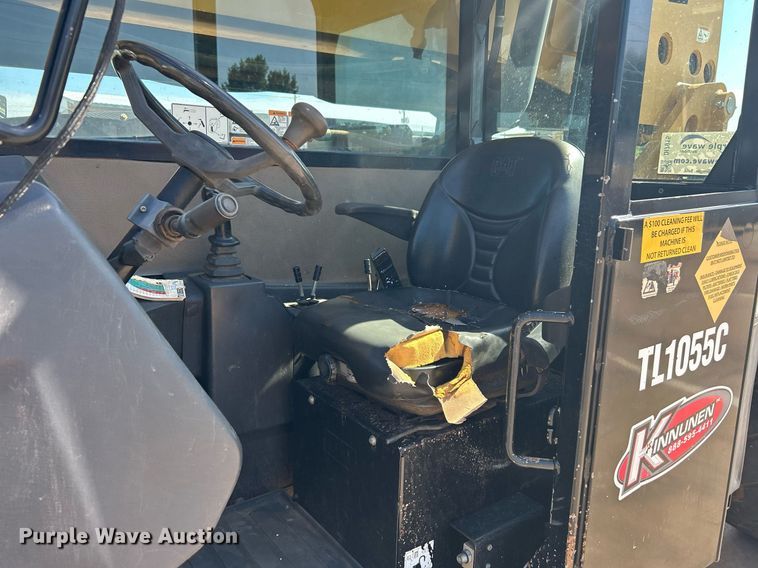image for item DI7915 2013 Caterpillar TL1055C  telehandler
