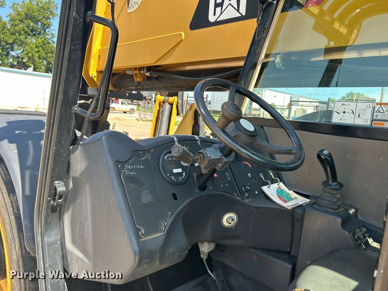 image for item DI7915 2013 Caterpillar TL1055C  telehandler