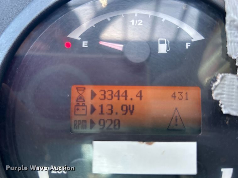 image for item DI7915 2013 Caterpillar TL1055C  telehandler