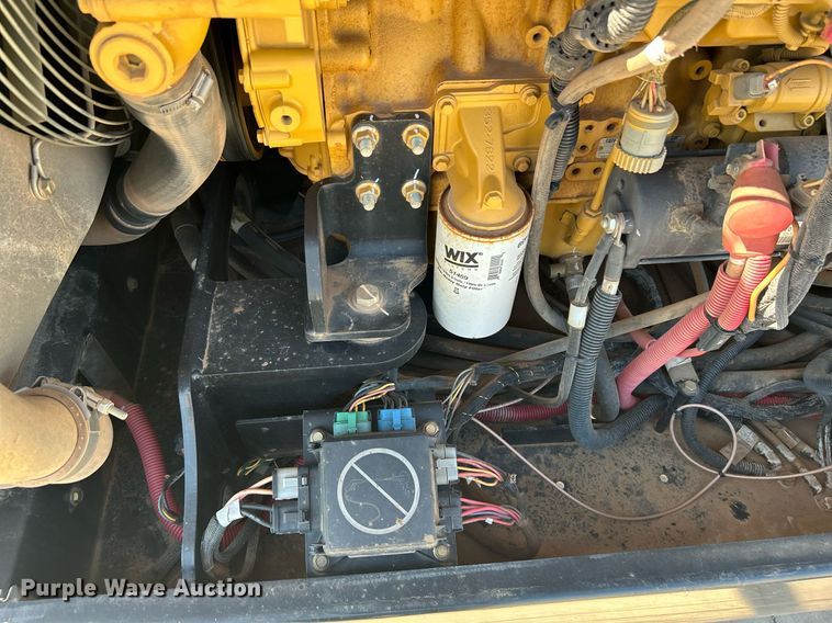 image for item DI7915 2013 Caterpillar TL1055C  telehandler