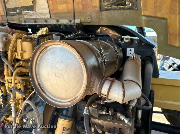 image for item DI7915 2013 Caterpillar TL1055C  telehandler