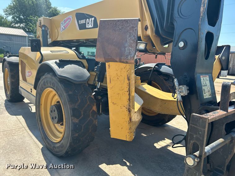 image for item DI7915 2013 Caterpillar TL1055C  telehandler