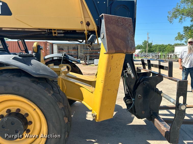 image for item DI7915 2013 Caterpillar TL1055C  telehandler