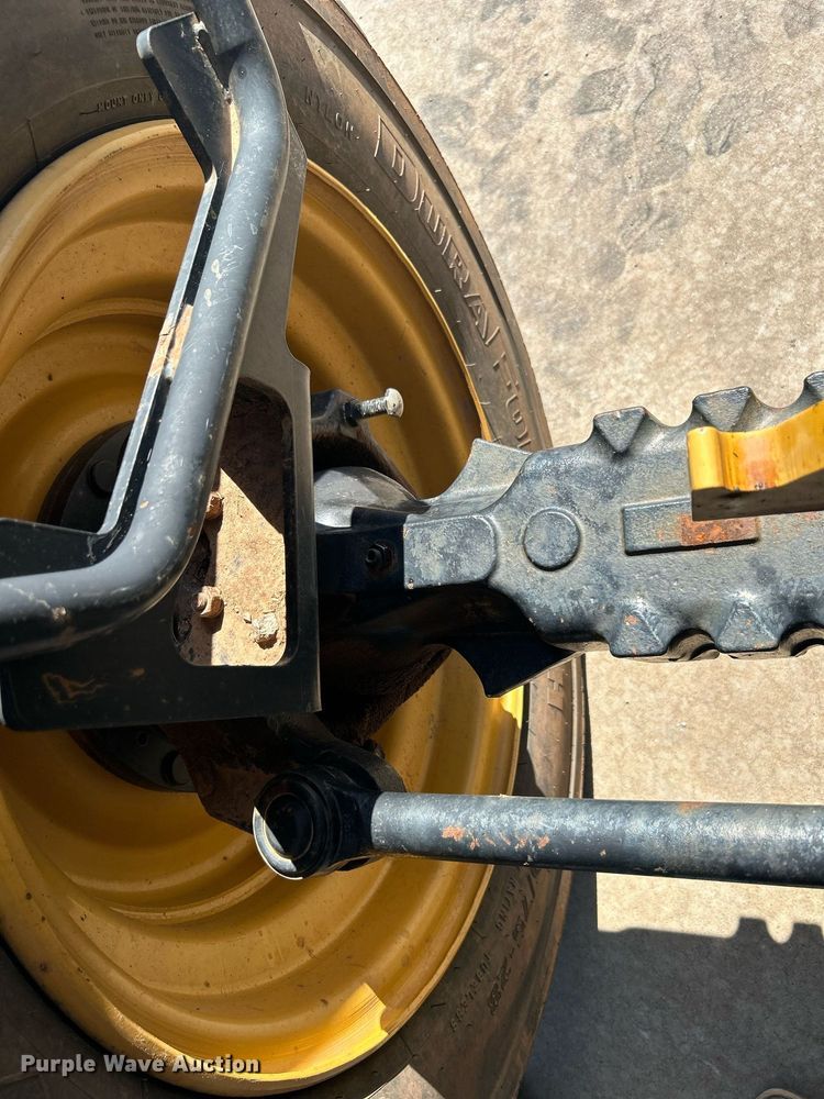 image for item DI7915 2013 Caterpillar TL1055C  telehandler