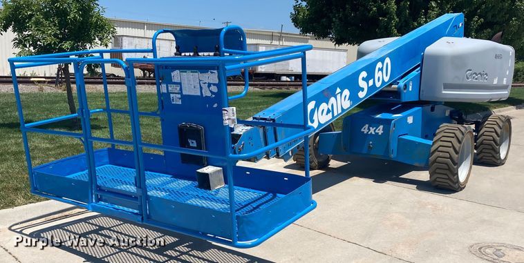 image for item DJ6184 2005 Genie S-60  boom lift