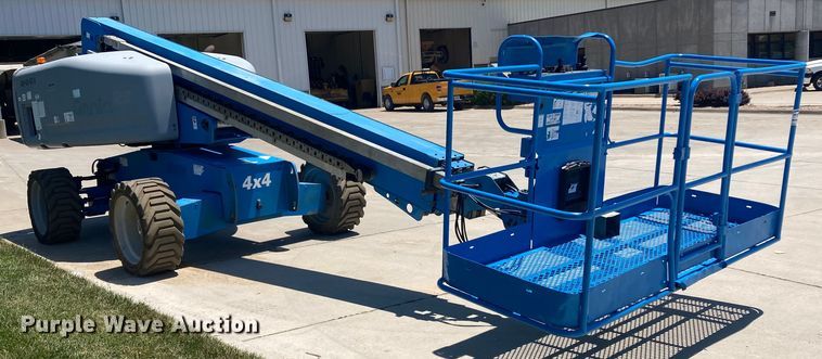 image for item DJ6184 2005 Genie S-60  boom lift