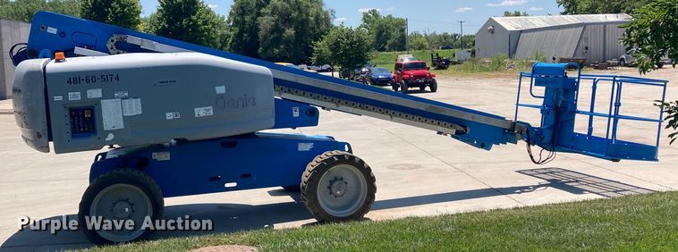 image for item DJ6184 2005 Genie S-60  boom lift