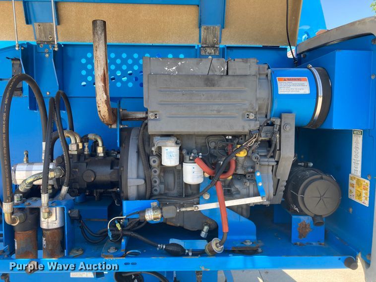 image for item DJ6184 2005 Genie S-60  boom lift