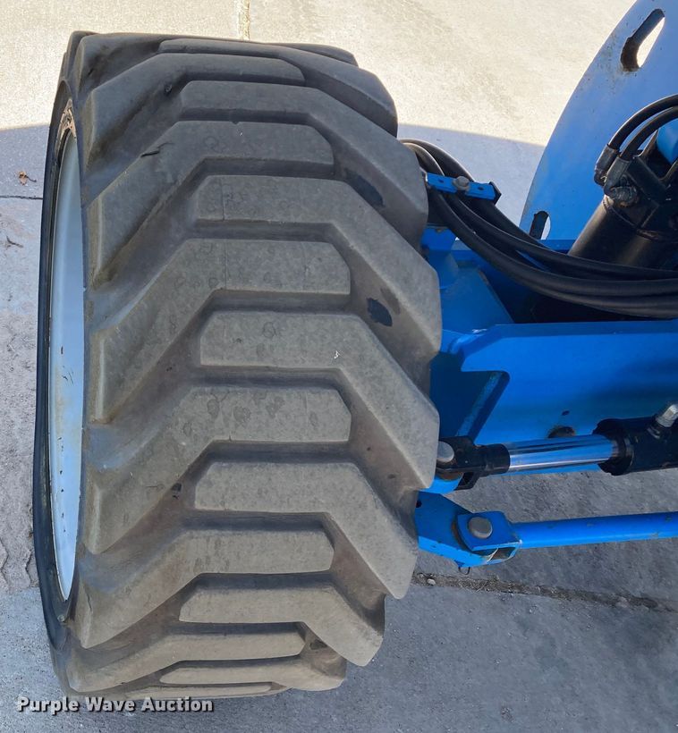 image for item DJ6184 2005 Genie S-60  boom lift