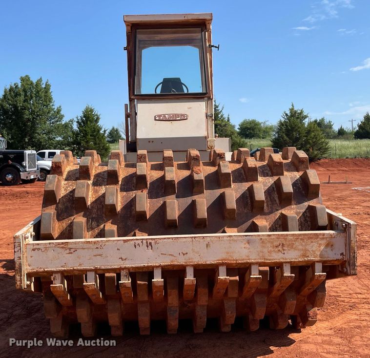 image for item DM0297 Tampo RP58D  single drum vibratory roller