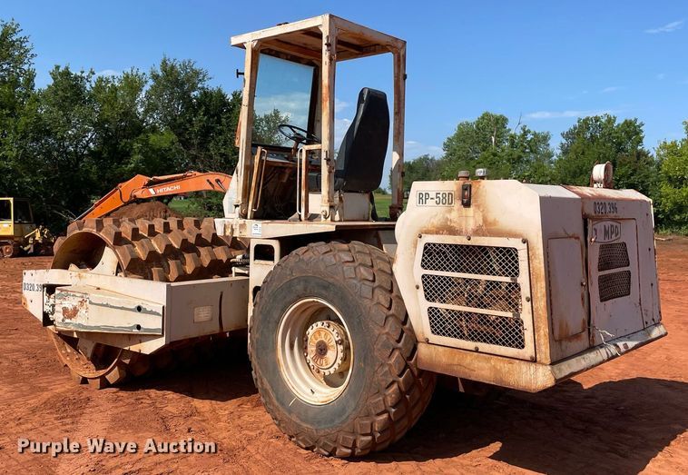 image for item DM0297 Tampo RP58D  single drum vibratory roller