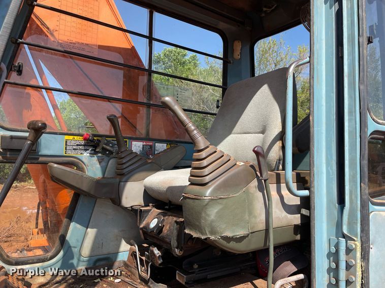 image for item DM0298 1994 Hitachi EX200LC-3  excavator