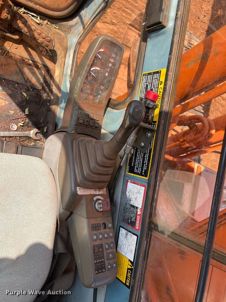 image for item DM0298 1994 Hitachi EX200LC-3  excavator