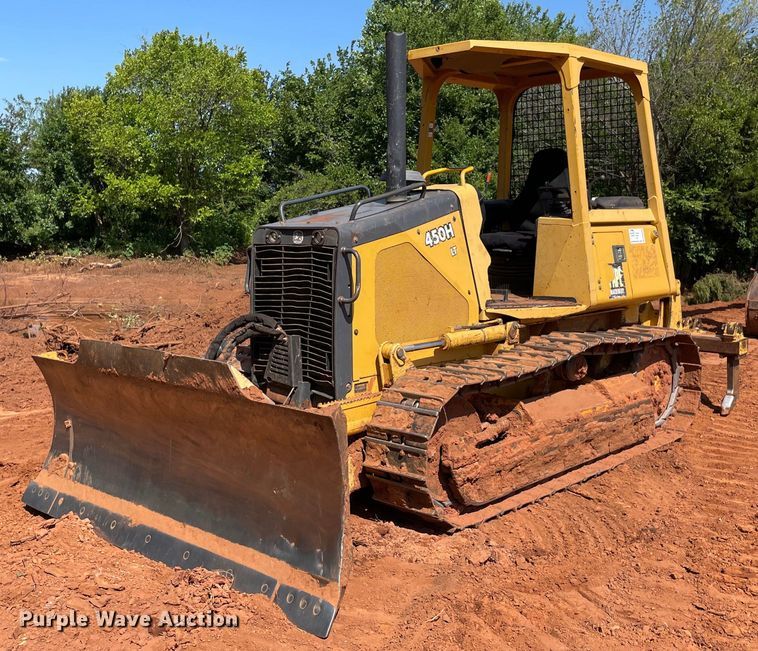image for item DM0299 2004 John Deere 450H  dozer