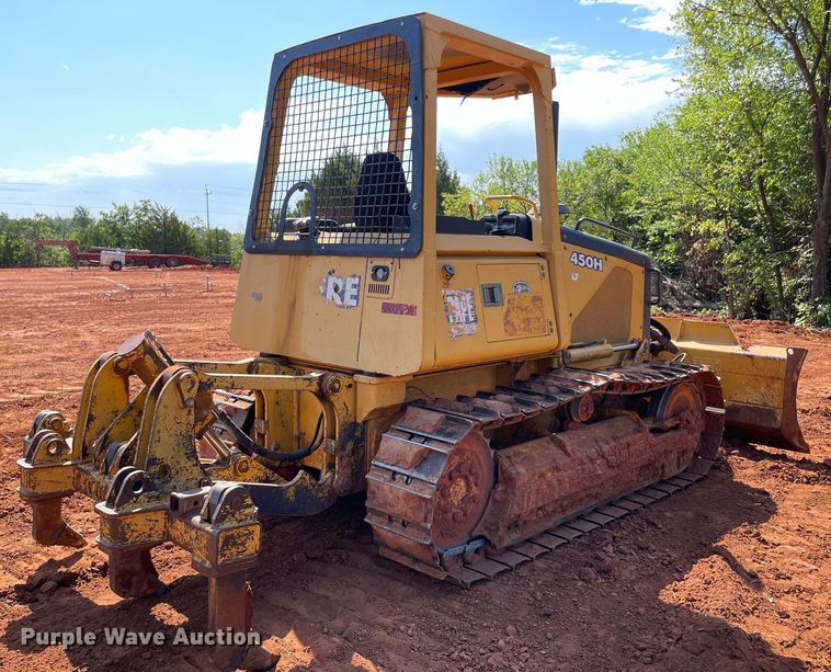 image for item DM0299 2004 John Deere 450H  dozer