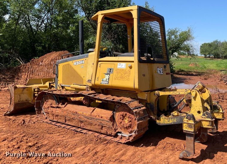 image for item DM0299 2004 John Deere 450H  dozer