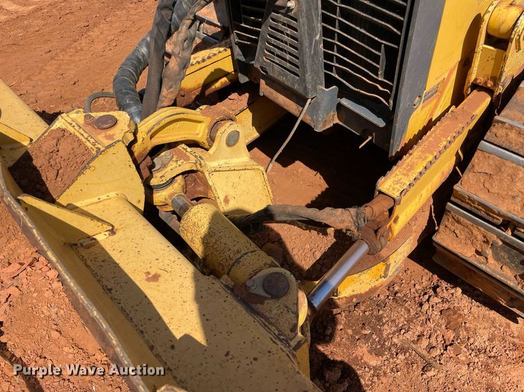 image for item DM0299 2004 John Deere 450H  dozer