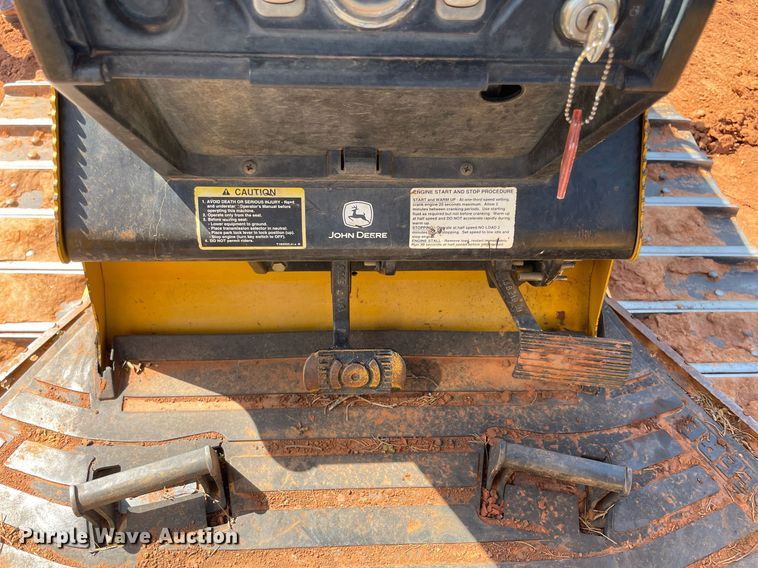 image for item DM0299 2004 John Deere 450H  dozer