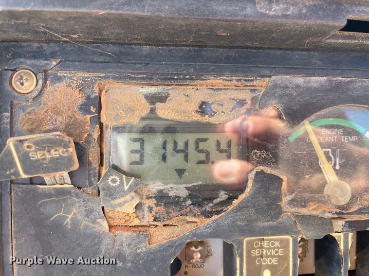 image for item DM0299 2004 John Deere 450H  dozer