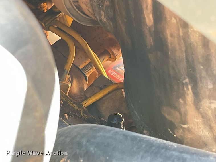 image for item DM0299 2004 John Deere 450H  dozer