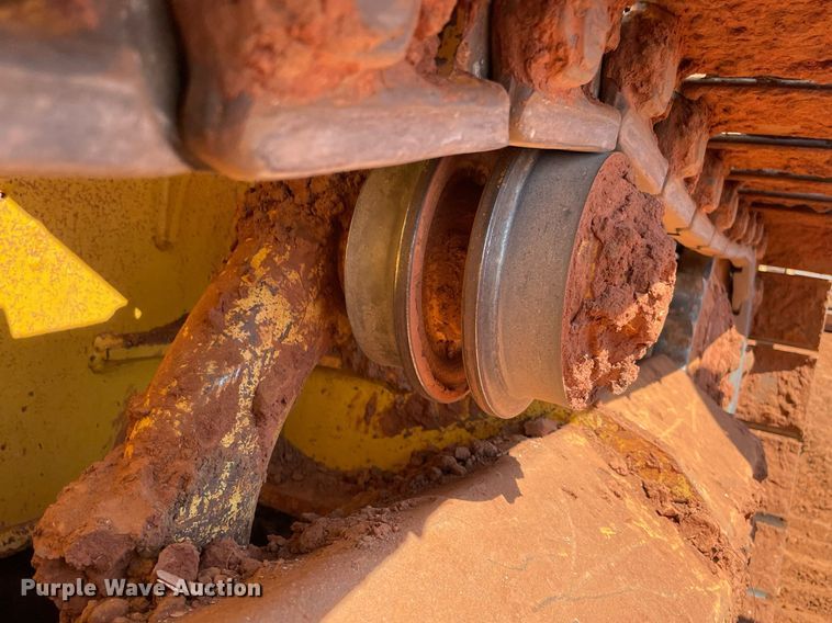 image for item DM0299 2004 John Deere 450H  dozer