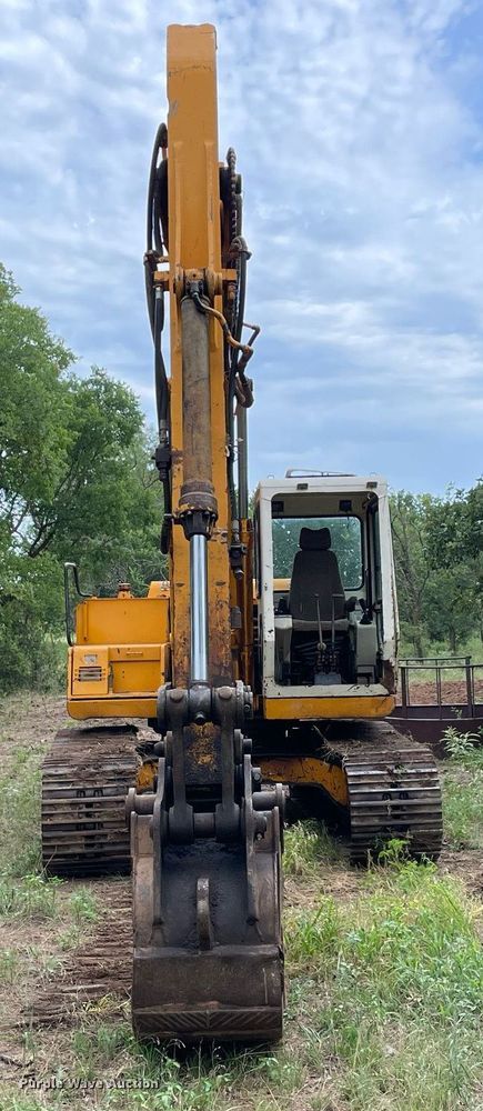 image for item DM0307 1993 Hyundai Robex 130LC  excavator