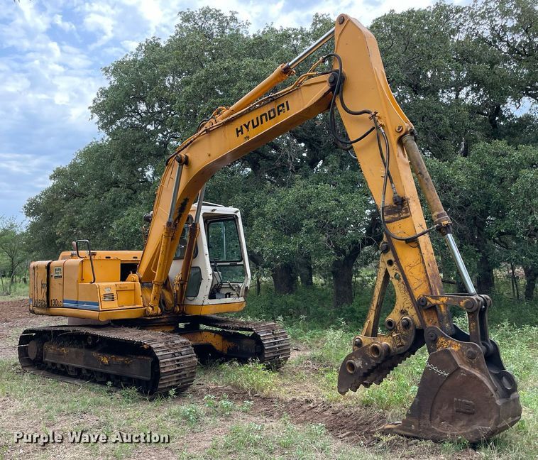 image for item DM0307 1993 Hyundai Robex 130LC  excavator