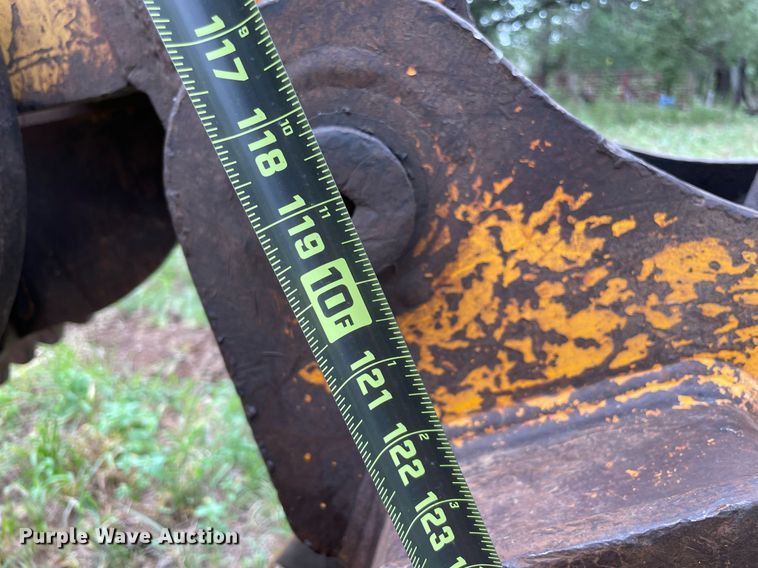 image for item DM0307 1993 Hyundai Robex 130LC  excavator