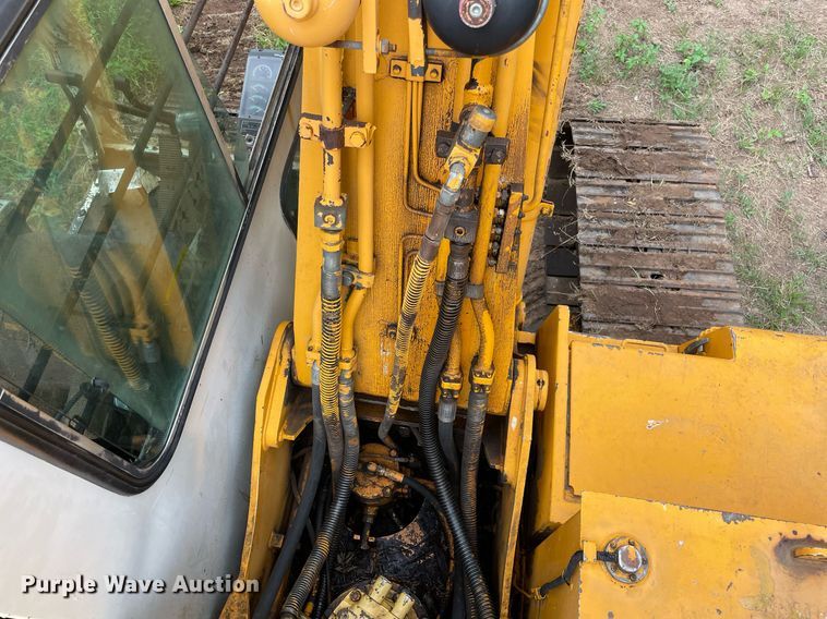 image for item DM0307 1993 Hyundai Robex 130LC  excavator