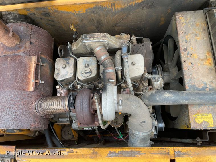 image for item DM0307 1993 Hyundai Robex 130LC  excavator