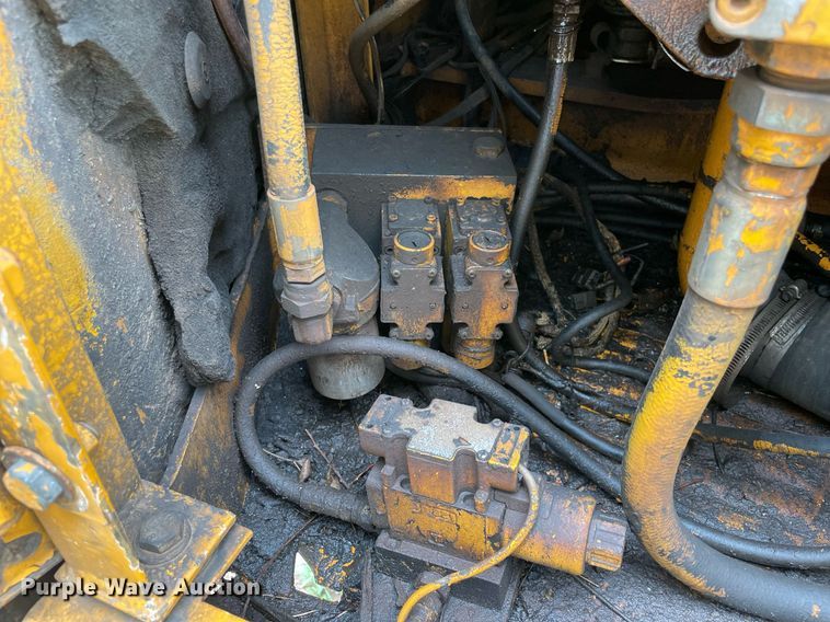 image for item DM0307 1993 Hyundai Robex 130LC  excavator