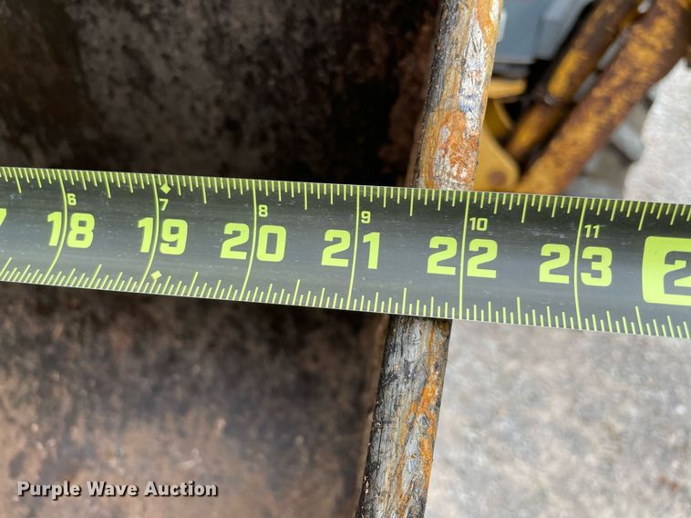 image for item DM0308 2004 John Deere 310G  backhoe