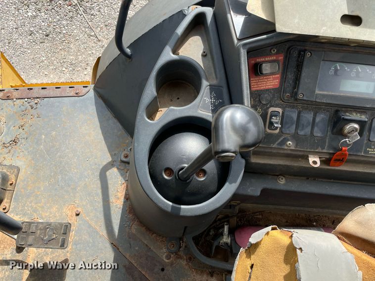 image for item DM0308 2004 John Deere 310G  backhoe