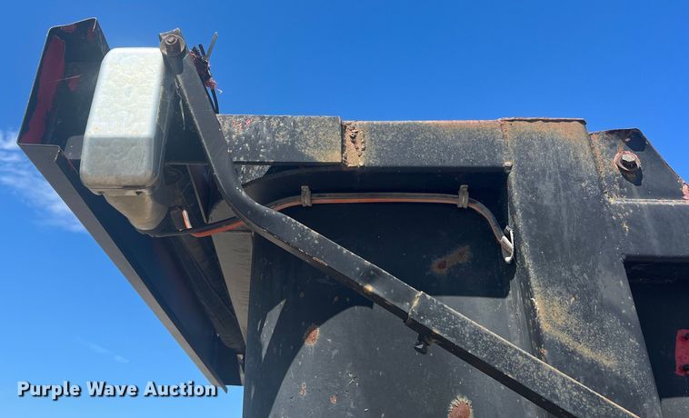 image for item DN3099 1996 Clement  end dump pup trailer