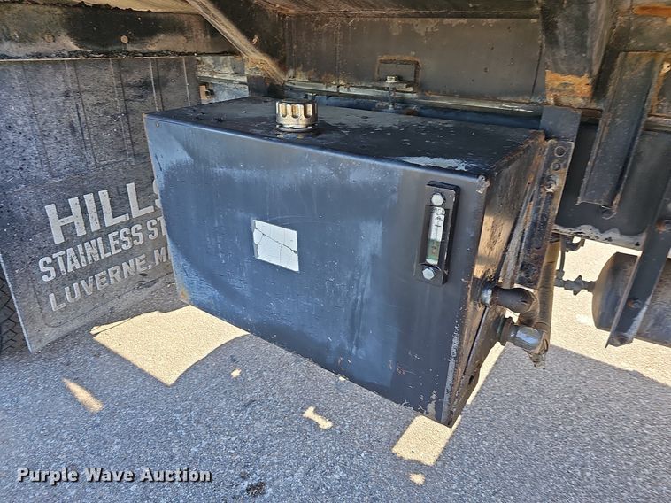 image for item DN8568 1995 Mack RD690S  water truck