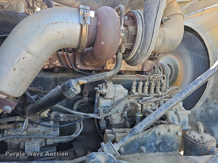 image for item DN8568 1995 Mack RD690S  water truck