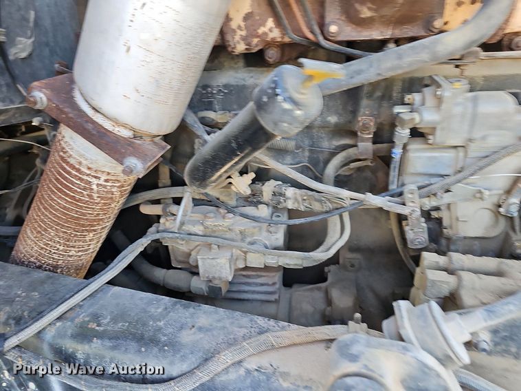 image for item DN8568 1995 Mack RD690S  water truck