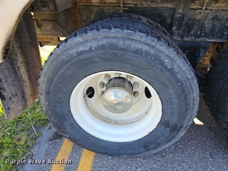 image for item DN8568 1995 Mack RD690S  water truck