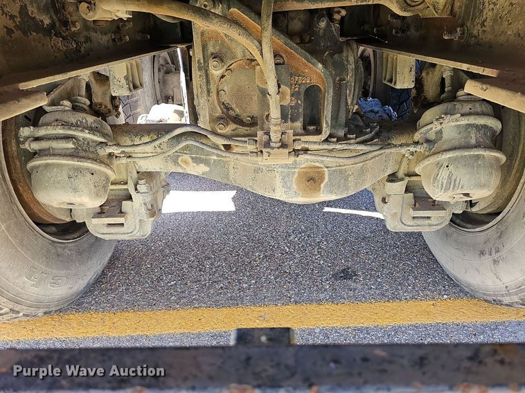 image for item DN8568 1995 Mack RD690S  water truck