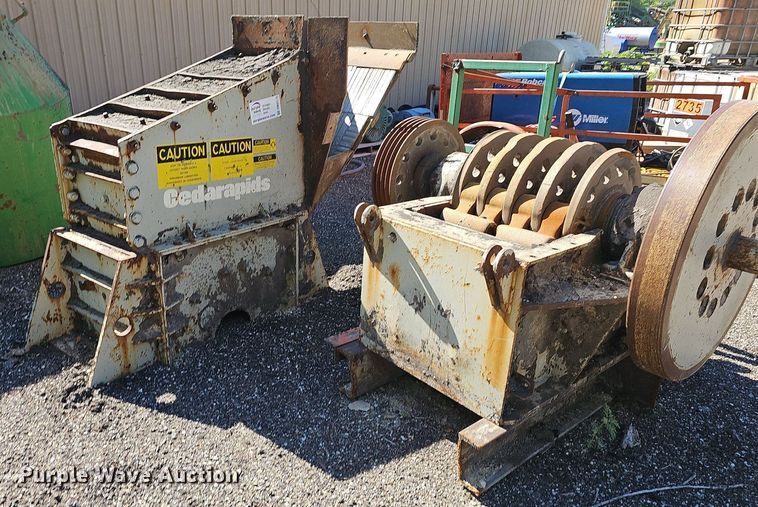 image for item DN8570 1987 Cedarapids 20  roller bearing hammermill