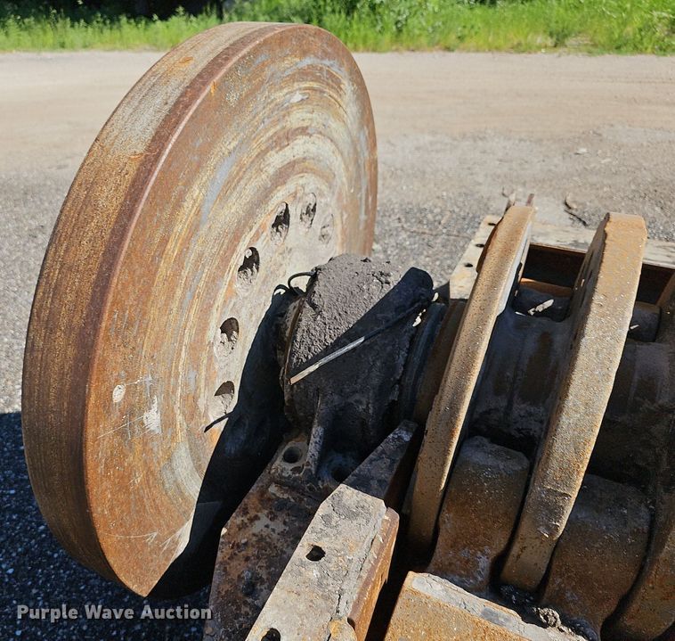 image for item DN8570 1987 Cedarapids 20  roller bearing hammermill